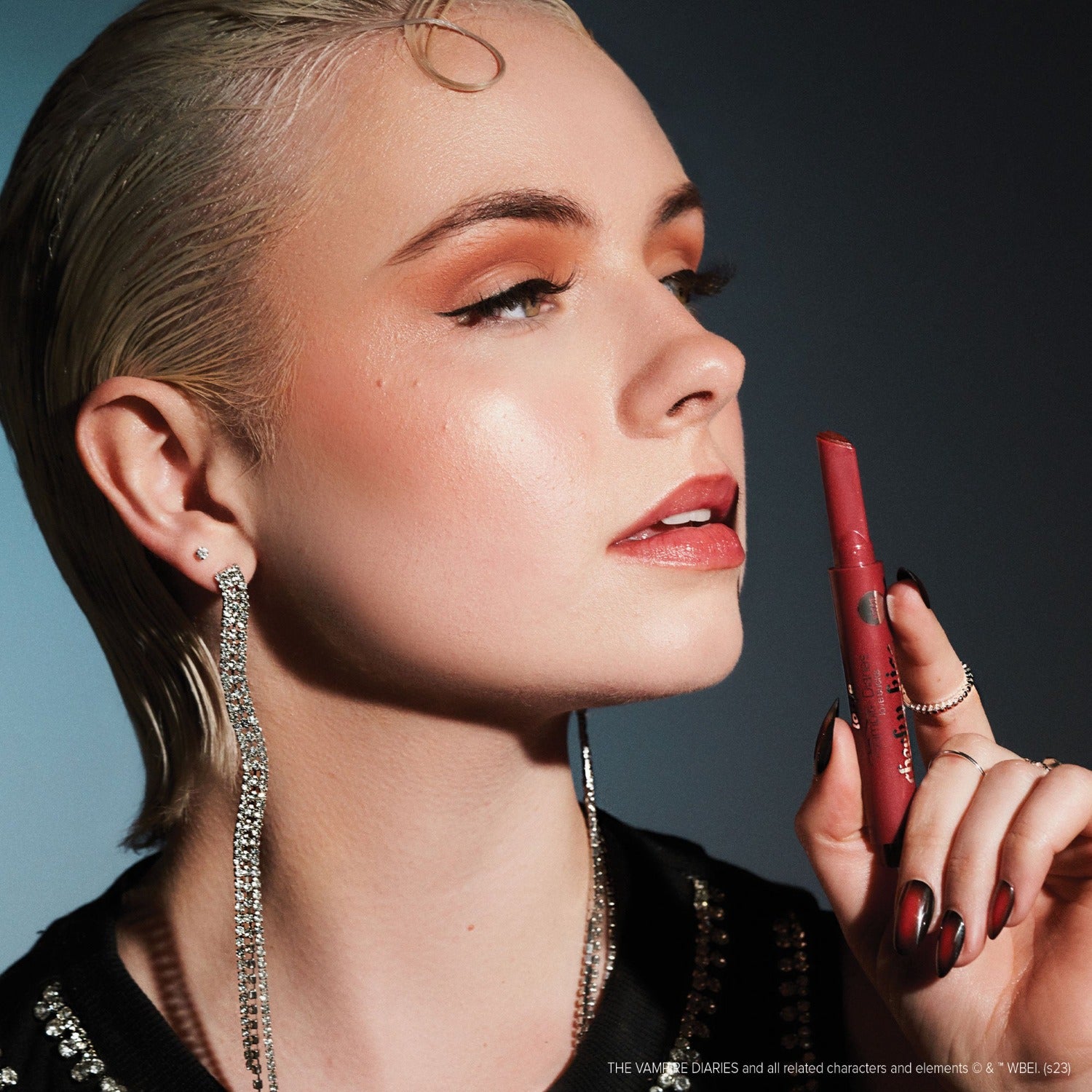 the vampire diaries x cheeky kiss lip & cheek stick - siren